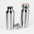 Edelstahl-Trinkflasche mit Holzdeckel – personalisiert